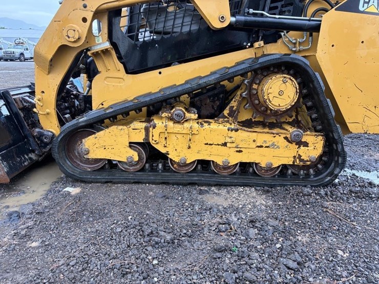 2016-caterpillar-249d-image-11