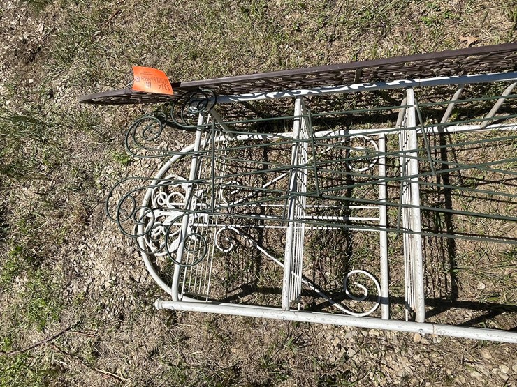 #3314-•-metal-shelf-and-trellis-image-9