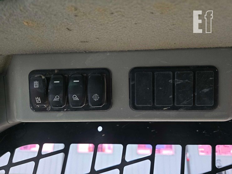 2021-caterpillar-259d3-image-20