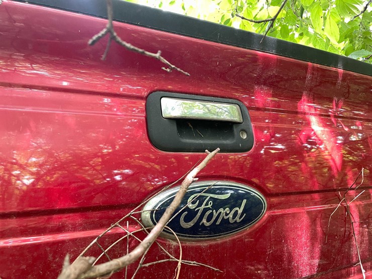 2011-ford-f150-xlt-image-32