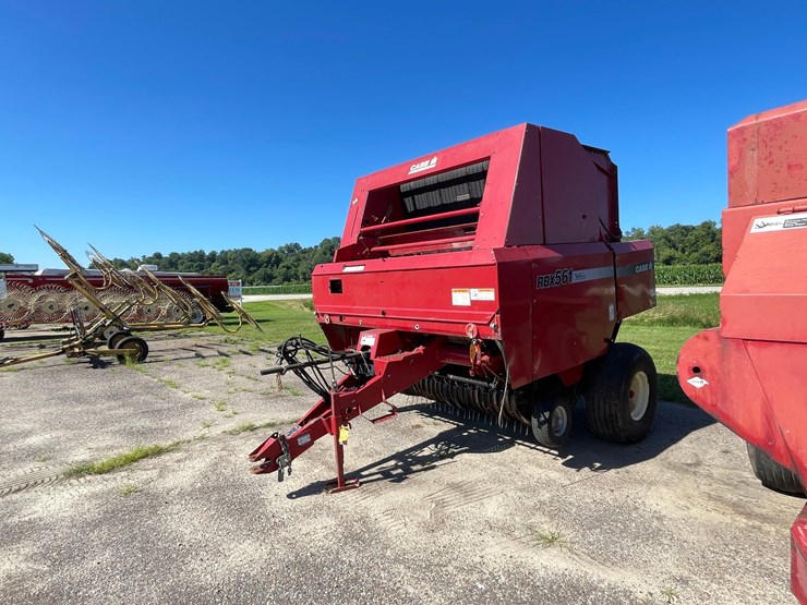 case-ih-rbx561-image-2