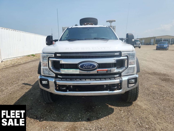 2021-ford-f550-image-9