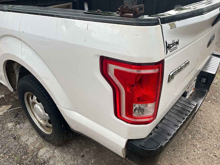 2017-ford-f150-xl-image-30