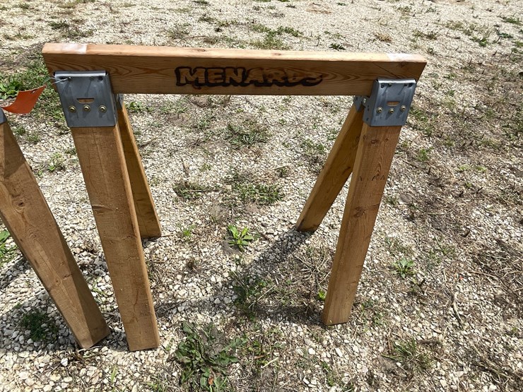 #3337-•-(2)-menards-wood-sawhorses-image-11