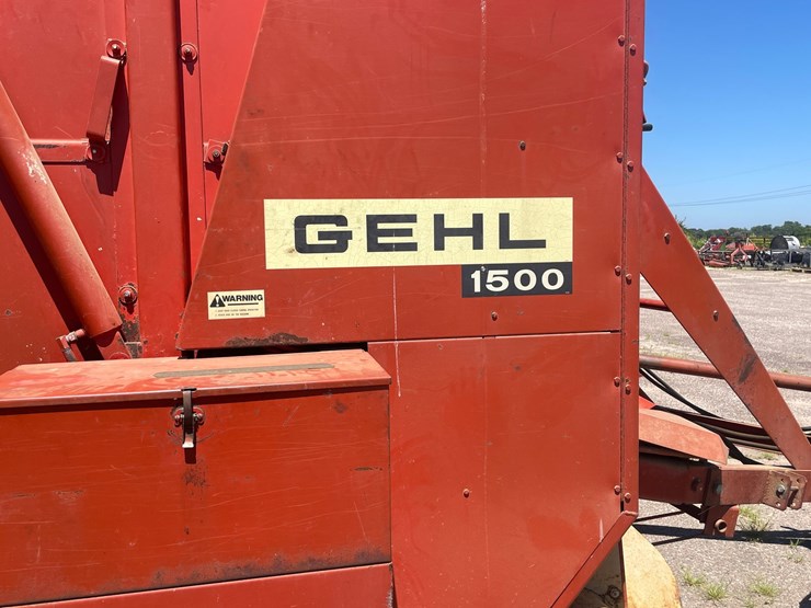 #1024-•-gehlbale-1500-baler-image-11