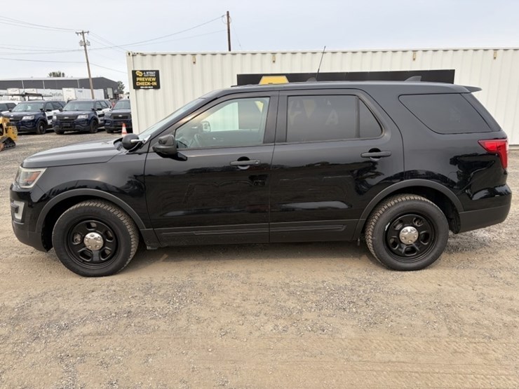 2017-ford-explorer-image-7