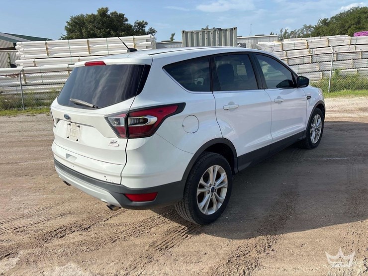 2017-ford-escape-image-3