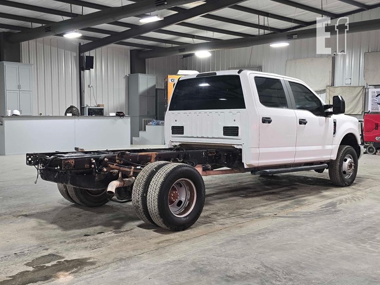 2019-ford-f350-image-3