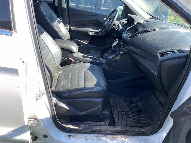 2014-ford-escape-titanium-image-55