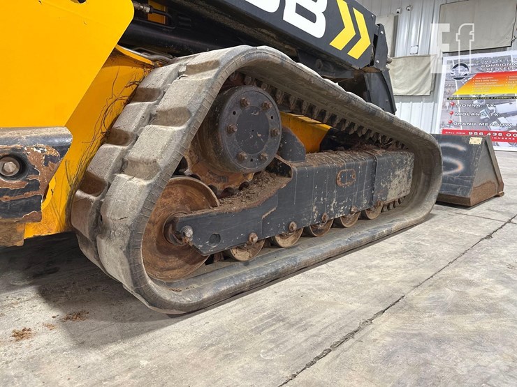 2021-jcb-3ts-8t-image-29