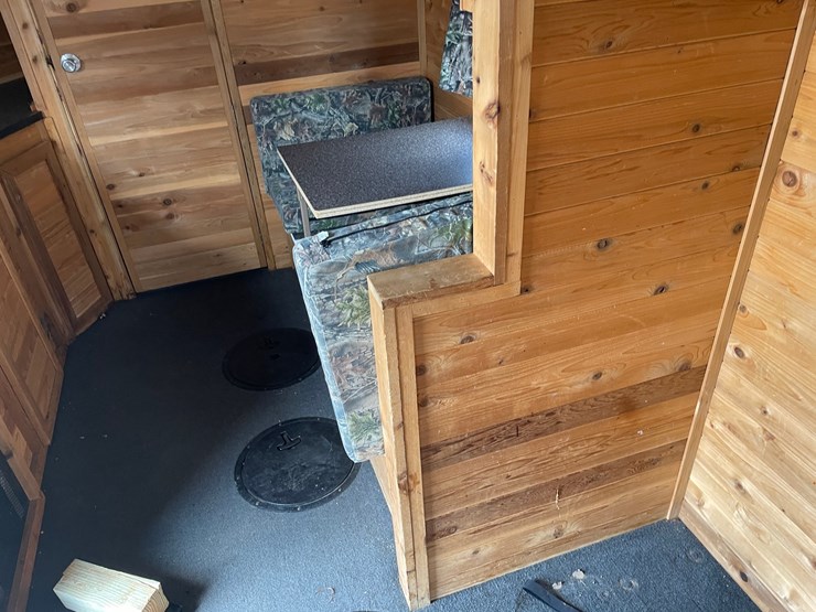 #5815-•-2012-ice-castle-ml-edition-ice-house/camper-(sells-with-paperwork-to-obtain-title)-image-21