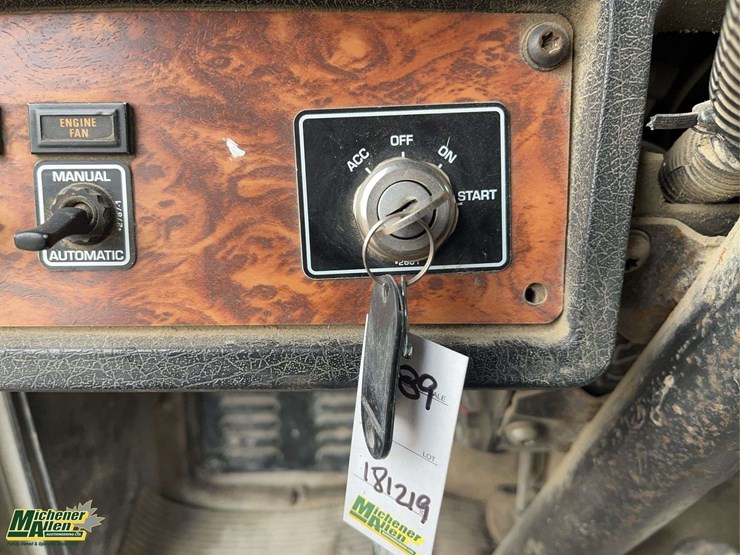 2000-kenworth-t800-image-17