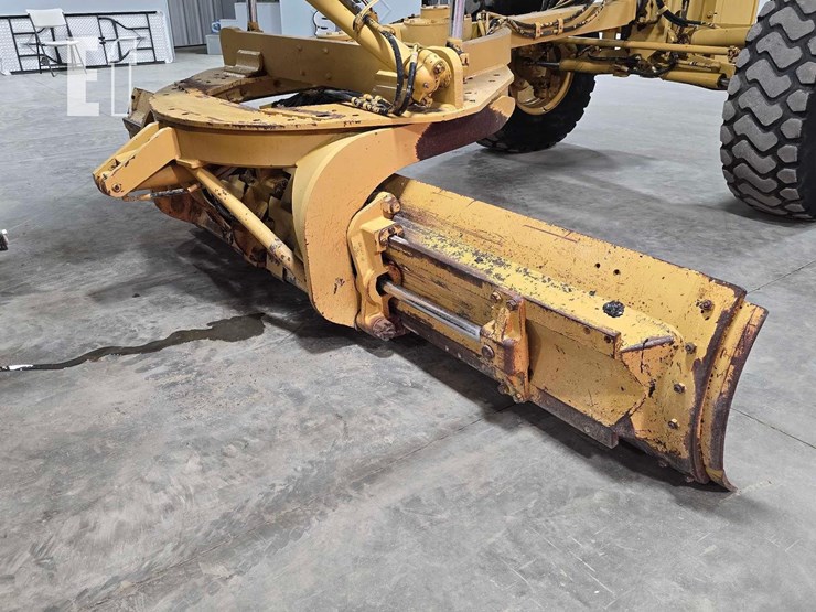 2006-caterpillar-140h-image-11