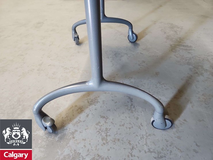small-rolling-table-image-3