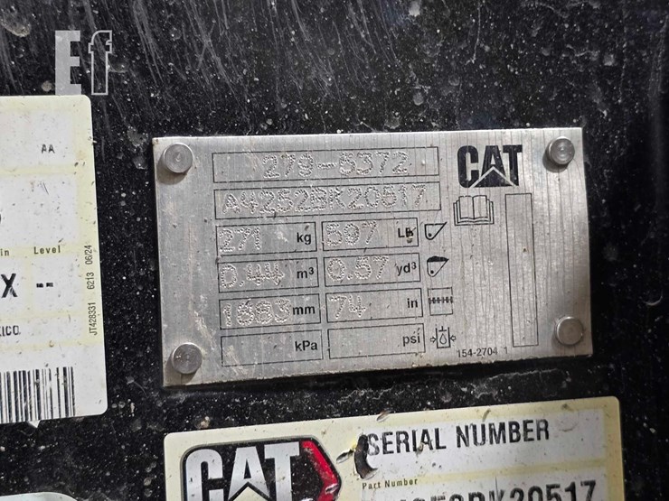 2025-caterpillar-255-image-13