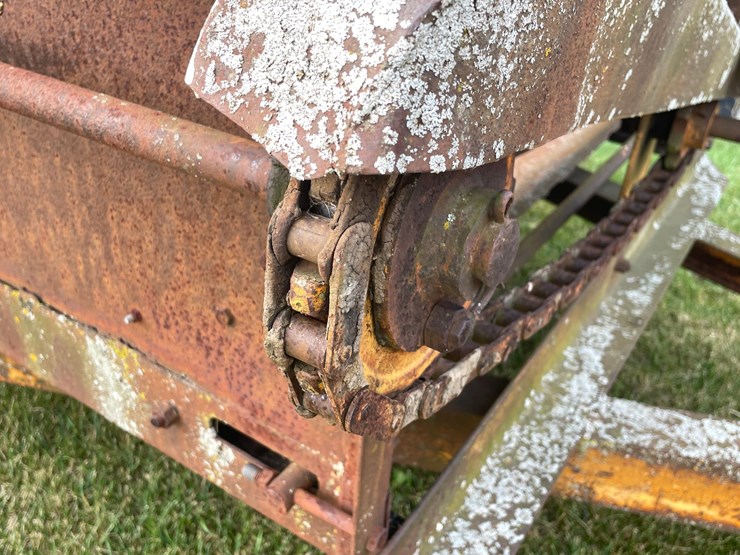 #2265-•-spreader-wagon-image-11