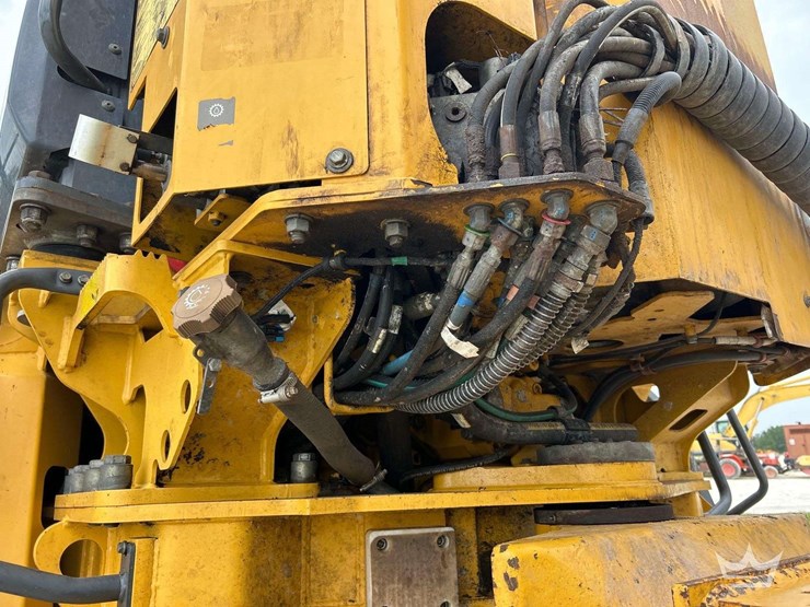 deere-260e-image-13