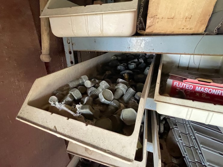 #2332-•-contents-of-shelf-image-9