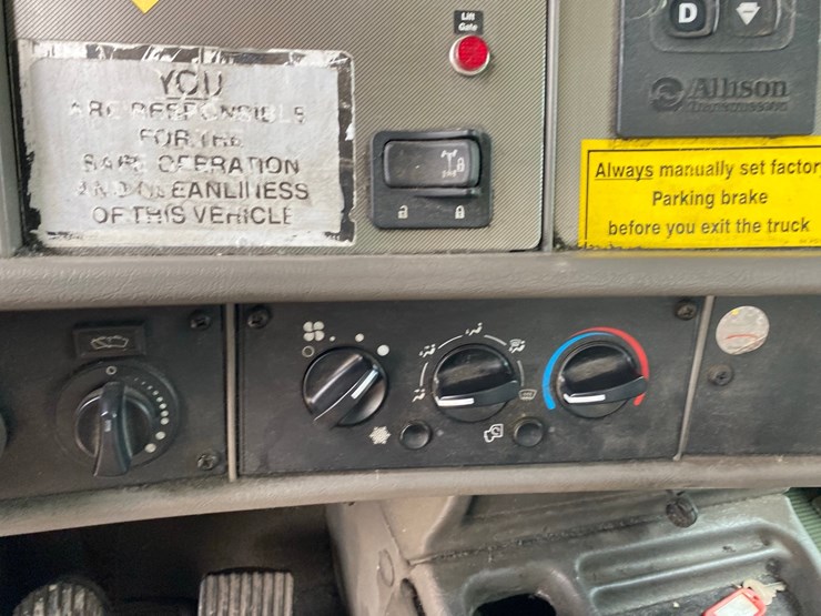 2014-kenworth-t370-bottle-gas-truck-image-58