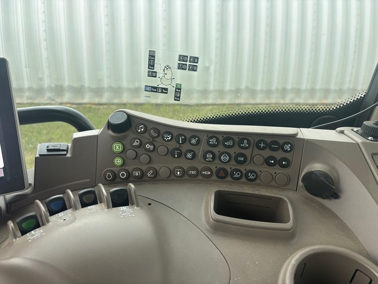 2020-john-deere-6155r-image-15