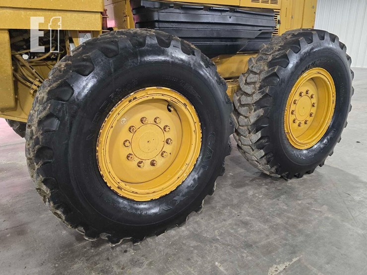 2004-caterpillar-120h-image-27