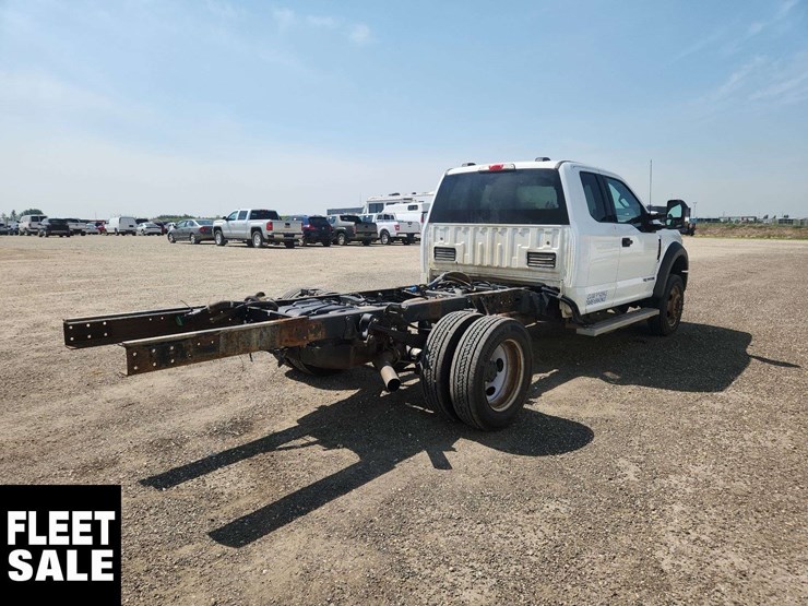 2022-ford-f550-image-4