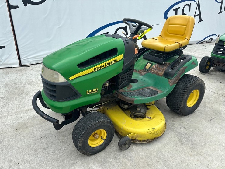 john-deere-la120-image-1