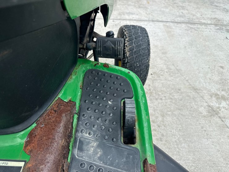 john-deere-d110-image-14