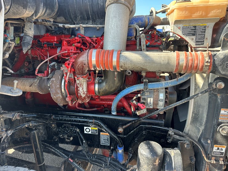 2012-kenworth-t800-image-10