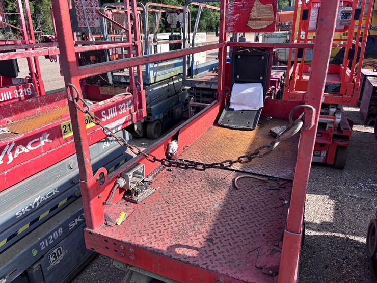 #39048-•-skyjack-sj1113219-scissor-lift-|-for-parts/repairs-image-3