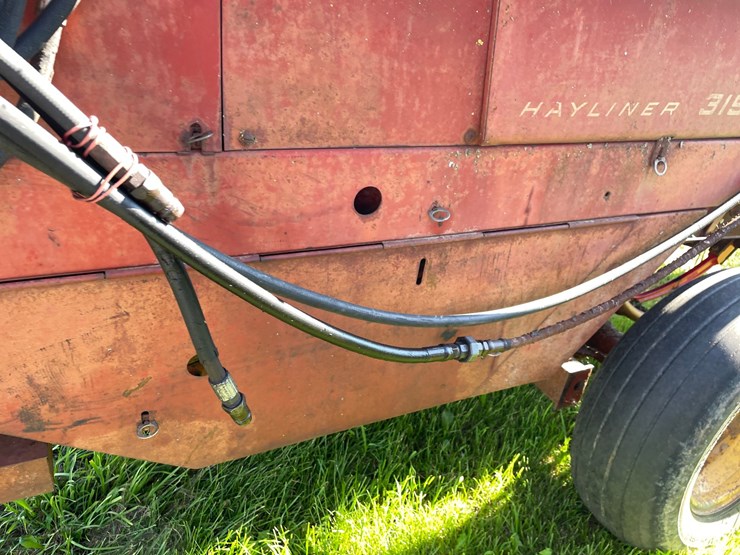 new-holland-315-image-27