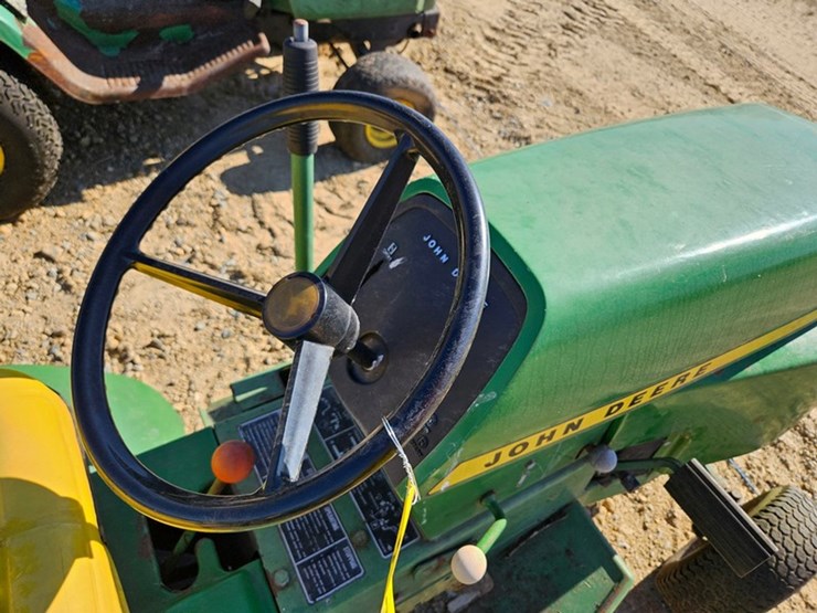 john-deere-100-image-11