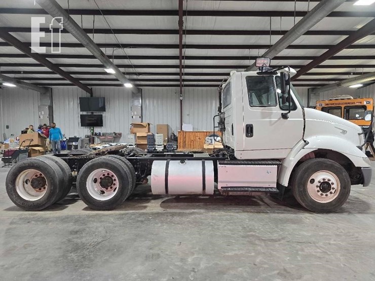 2017-international-transtar-8600-image-8
