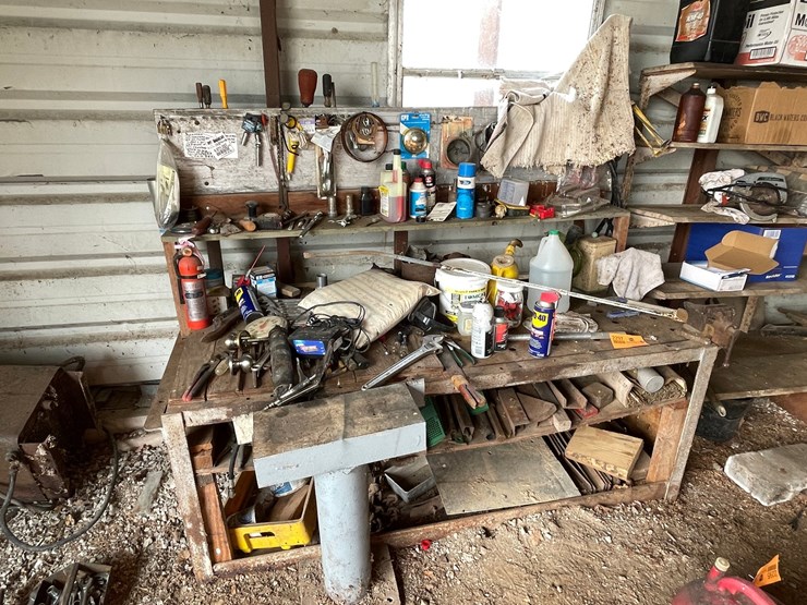#2297-•-contents-of-workbench-image-1