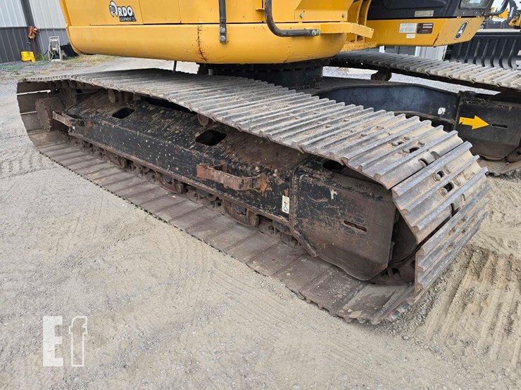 2018-deere-245g-lc-image-36