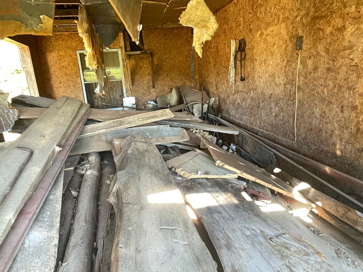 #3228-•-contents-of-shed-image-6