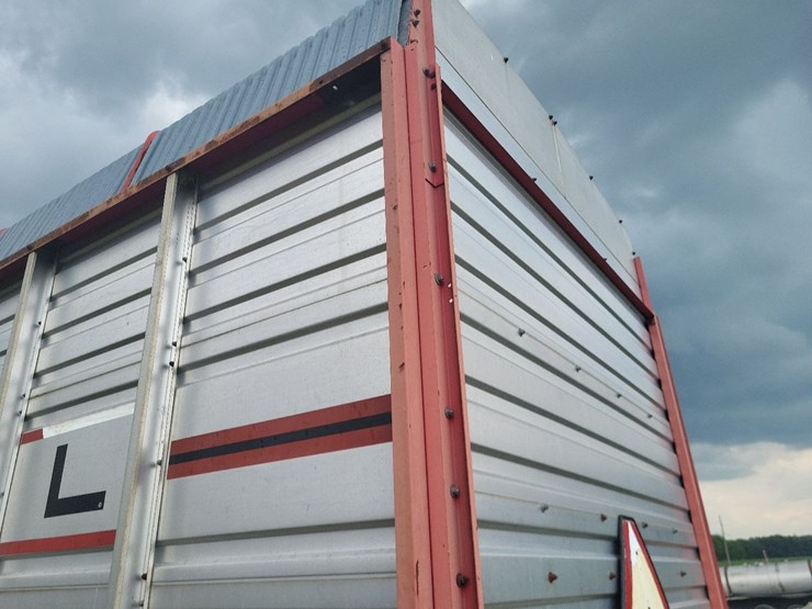 gehl-970-silage-wagon-w/gehl-tandem-axle-running-gear-image-30