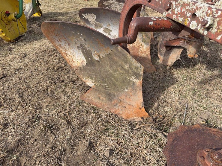 massey-ferguson-72-image-10