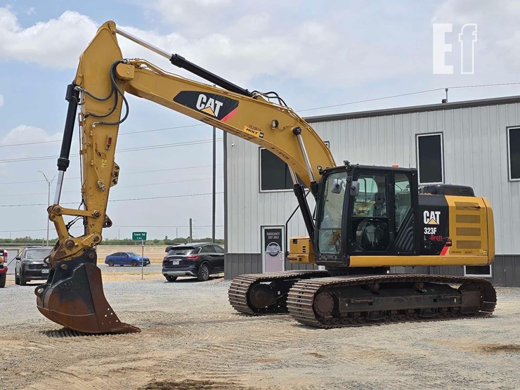 2017-caterpillar-323fl-image-1