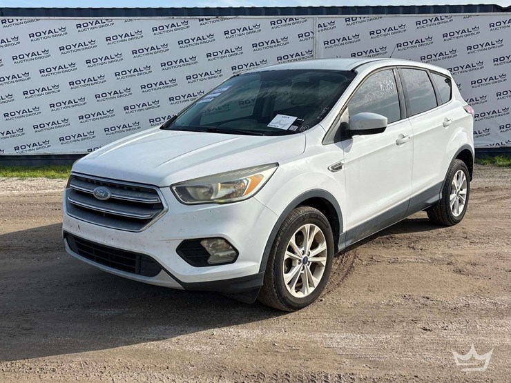 2017-ford-escape-image-1