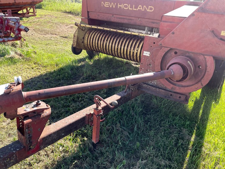 new-holland-315-image-23