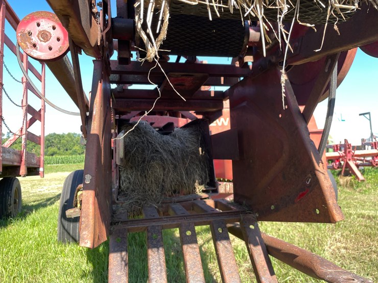 new-holland-315-image-7