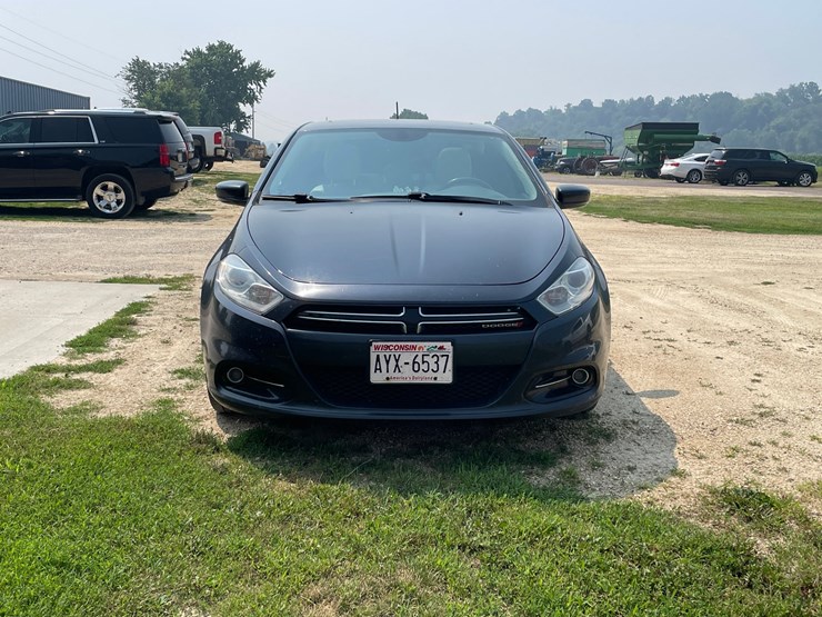 #1012-•-2013-dodge-dart-limited-(has-wi-title)-image-2