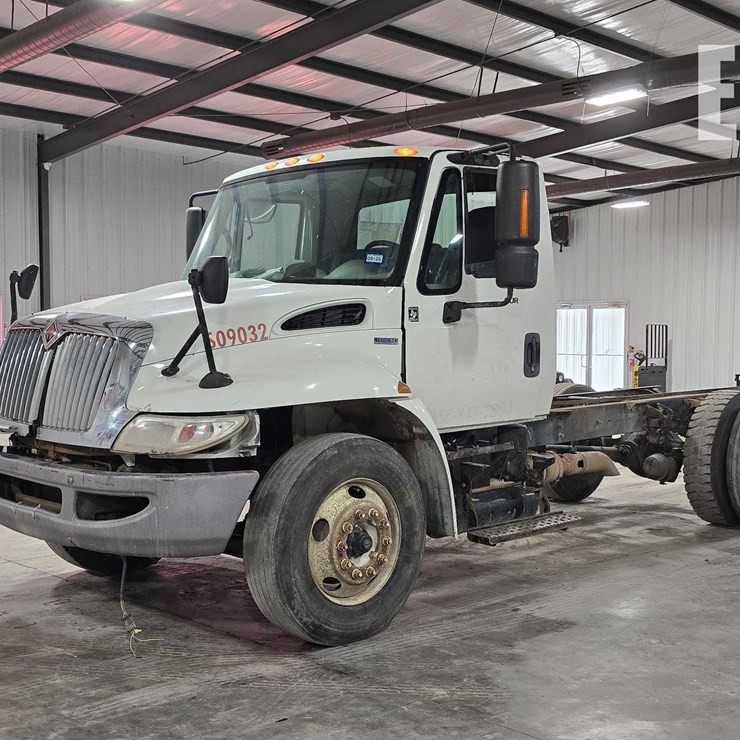 2008 INTERNATIONAL DURASTAR 4300
