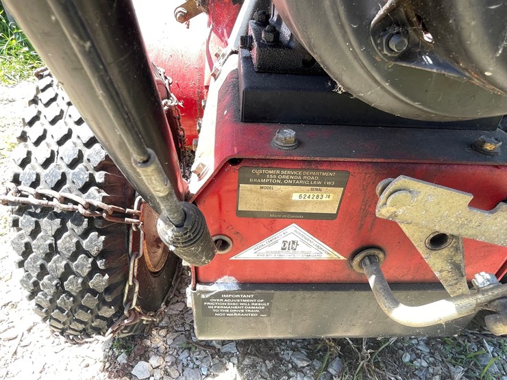 #3321-•-estate-28"-snow-blower-image-18
