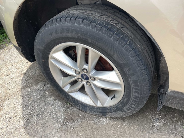 2018-ford-edge-sel-image-76