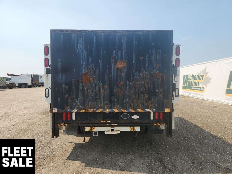 2021-ford-f550-image-7