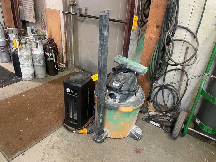 #4057-•-ridgid-shop-vac-and-electric-space-heater-image-1