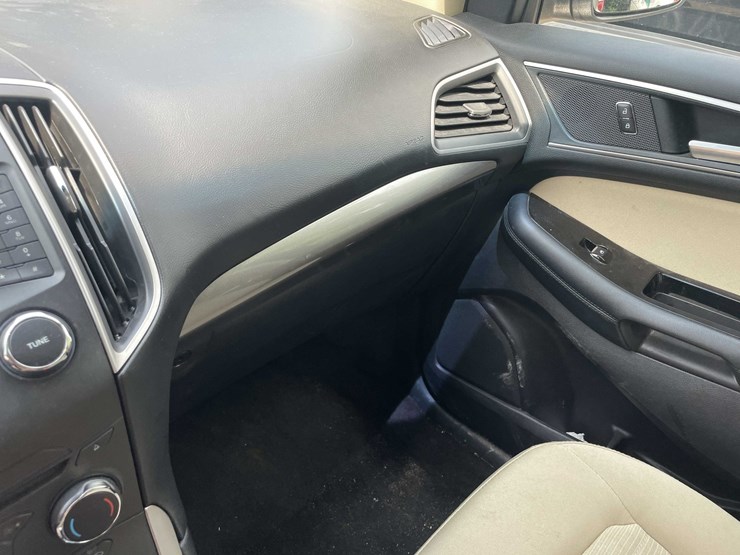 2018-ford-edge-sel-image-46