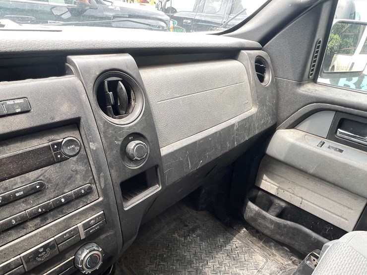 2014-ford-f150-xl-image-50